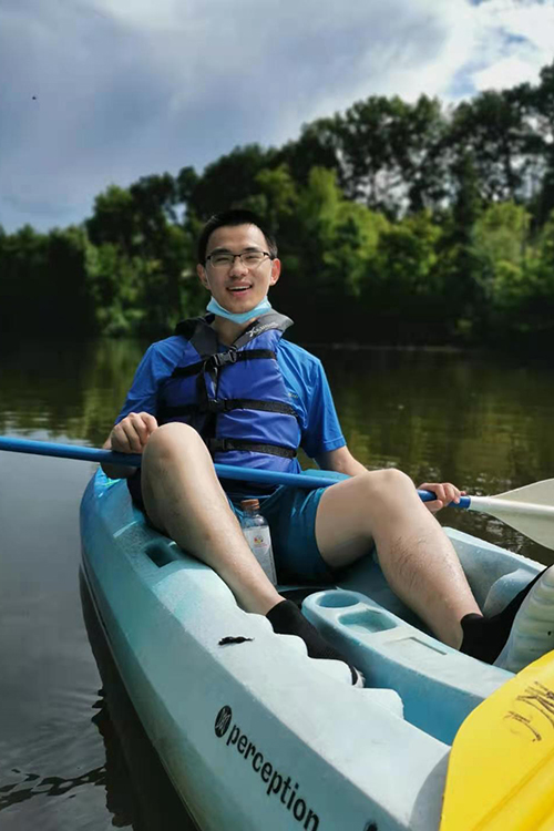 Xinyu Wang kayaking
